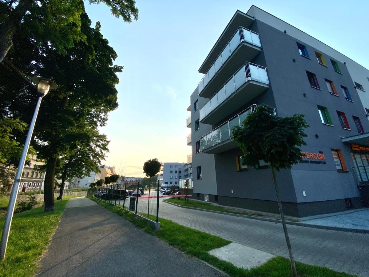 Sunset Apart Єленя-Ґура Екстер'єр фото
